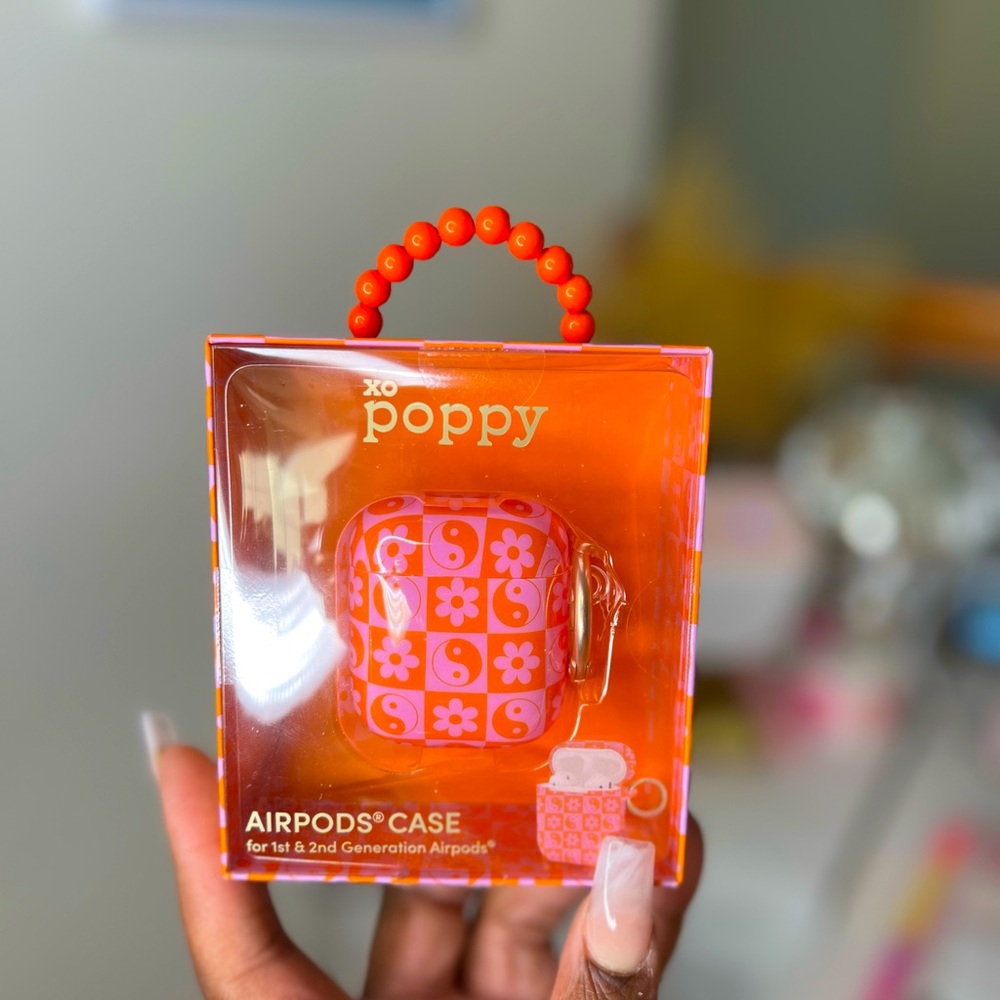 LIVE SHOW| XO POPPY Groovy Apple AirPods Case 1st & 2nd Generation~NIB 🪩🌸😍🔥